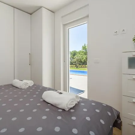Cancar By Seeadria Agency Fiorini